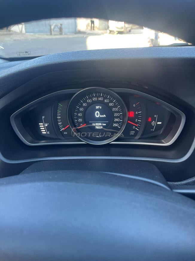 Volvo V40 Diesel Manuelle 2017 à Agadir