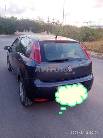 Fiat Punto Diesel Manuelle 2015 à Casablanca - 2