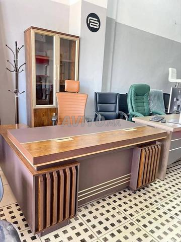 Bureau opérateur haut de gamme/vestiaire