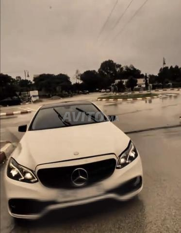 À vendre Mercedes Classe E220 look AMG
