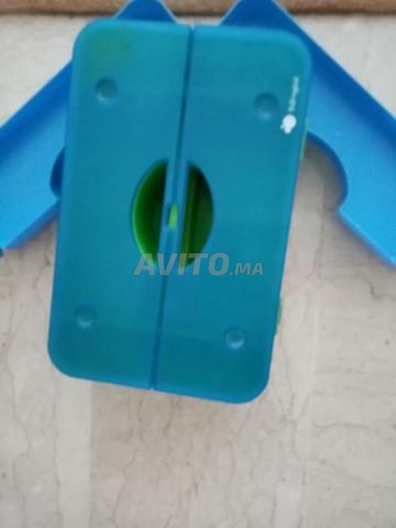 BOÎTE EN PLASTIQUE DUR - 2