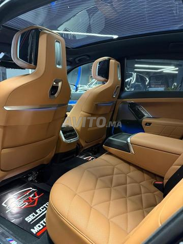 BMW 750 e باك M