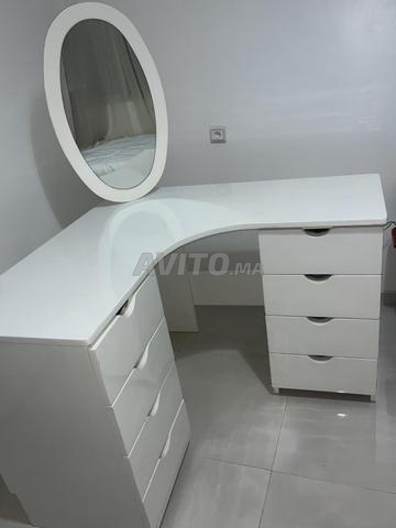Coiffeuse avec miroir – 8 tiroirs – Bonne occasion