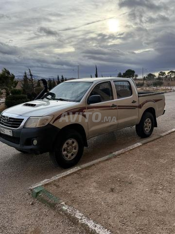 Toyota Hilux - 2