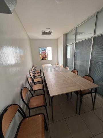 TABLE DE RÉUNION - 2