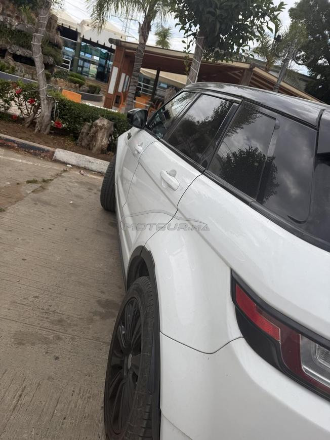 rang rover évoque