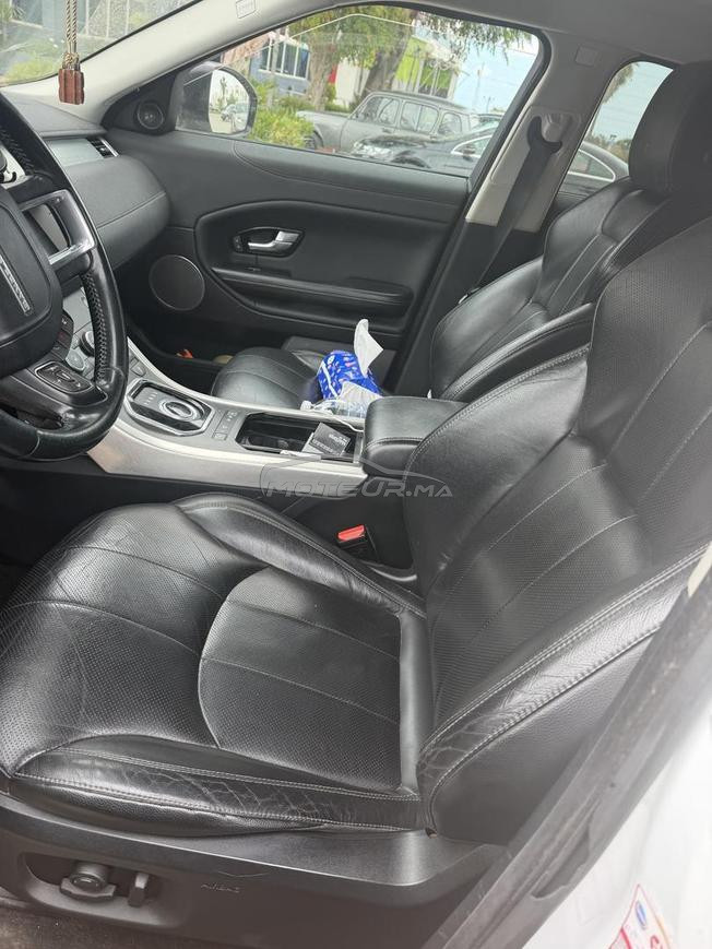 rang rover évoque