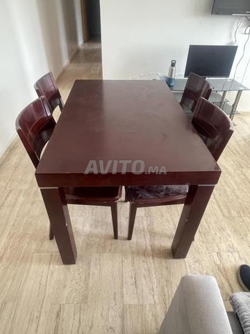 Table à manger en bois avec 4 chaises - 2