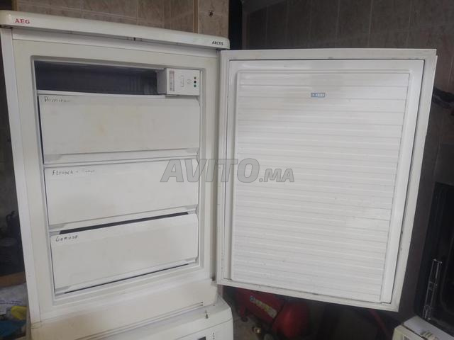 Un congélateur armoire - 2