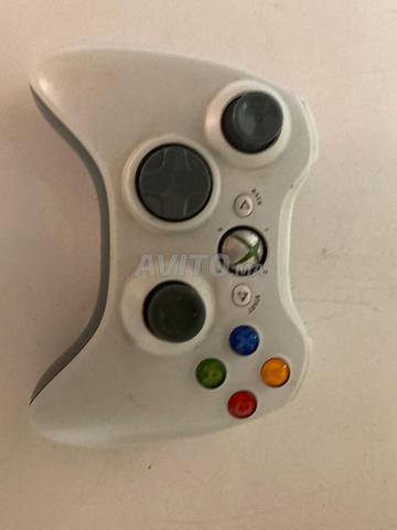 Xbox 360 avec GTA et FIFA 22 - 2