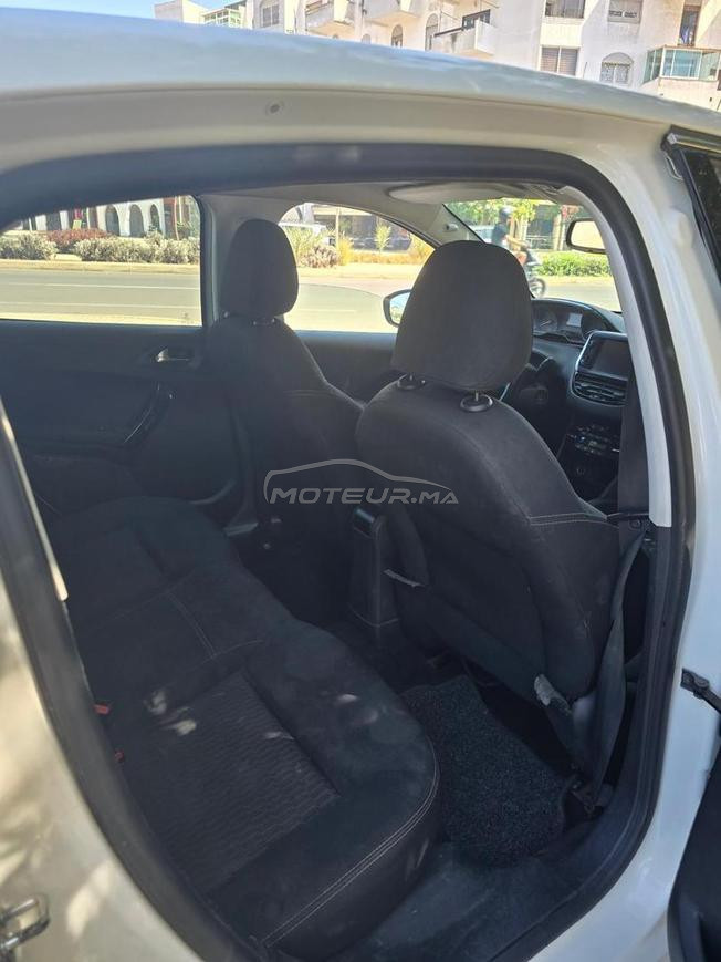 Peugeot 208 Diesel Manuelle 2018 à Salé