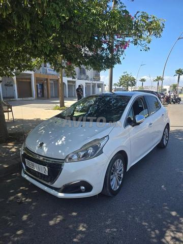 Peugeot 208 Diesel Manuelle 2018 à Salé