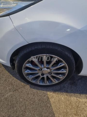 Ford Fiesta Titanium - 2