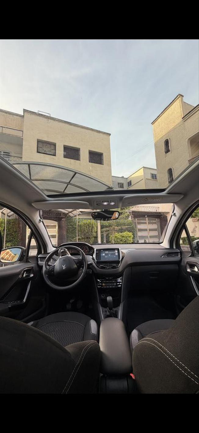 Peugeot 208 Diesel Manuel 2018 à Fès