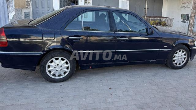 Mercedes C250 modèle 1998 dédouanée 2002 - 2