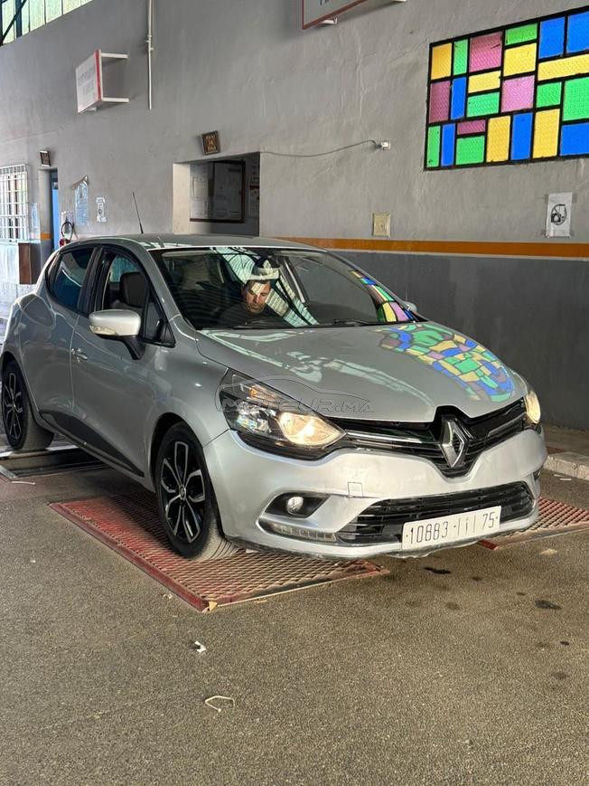 Clio 4 2021 Diesel  l3amra