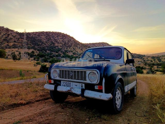 Renault R4 Essence Manuelle 1990 à Agadir