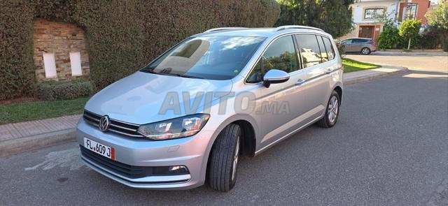 Volkswagen Touran Diesel Automatique 2019 à Settat - 2