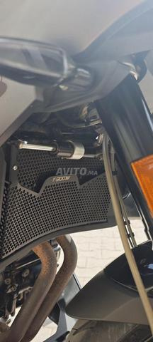 BMW F900XR Triple Black - 2