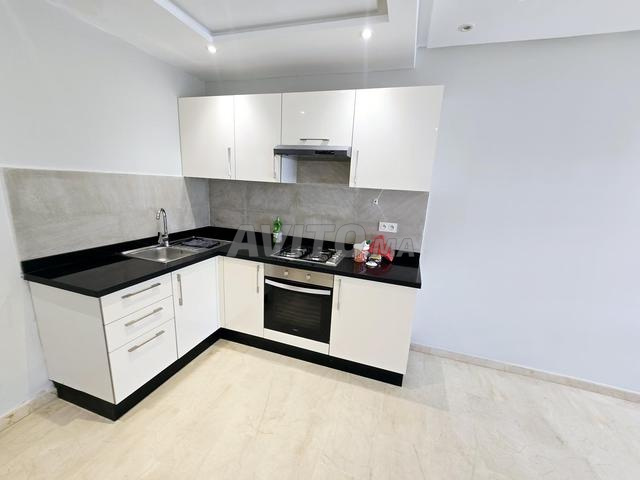 Appartement à louer 92 m² à Casablanca - 2
