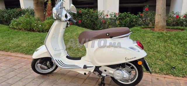 Vespa Primavera, 1ère Main avec accessoires