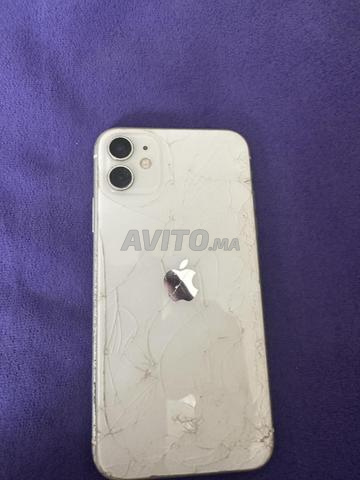 iPhone 11, Face ID non, vitre et dos cassés - 2
