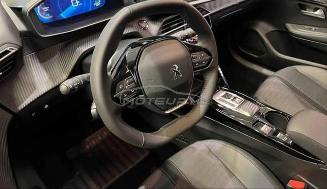 Peugeot 208 automatique allure 2023 3amra