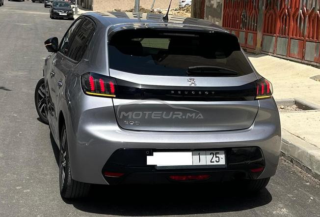 Peugeot 208 automatique allure 2023 3amra