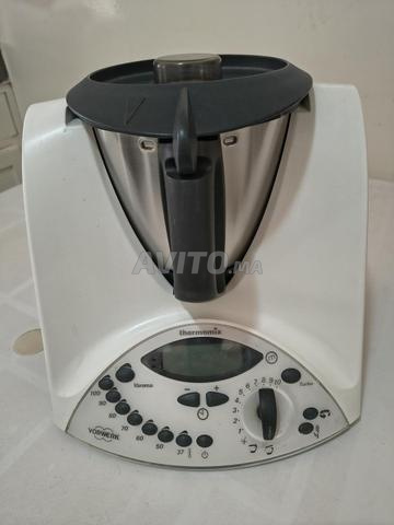 Thermomix TM31 avec accessoires et 4 livres