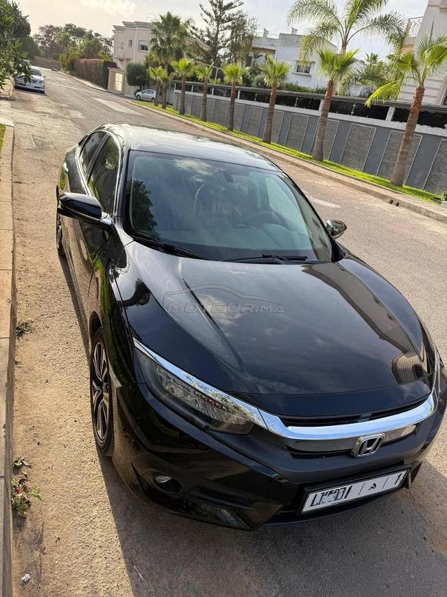 Honda Civic Essence Automatique 2018 à Casablanca