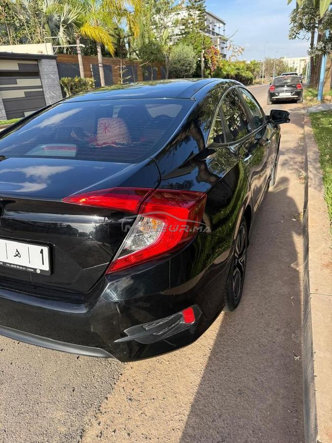 Honda Civic Essence Automatique 2018 à Casablanca