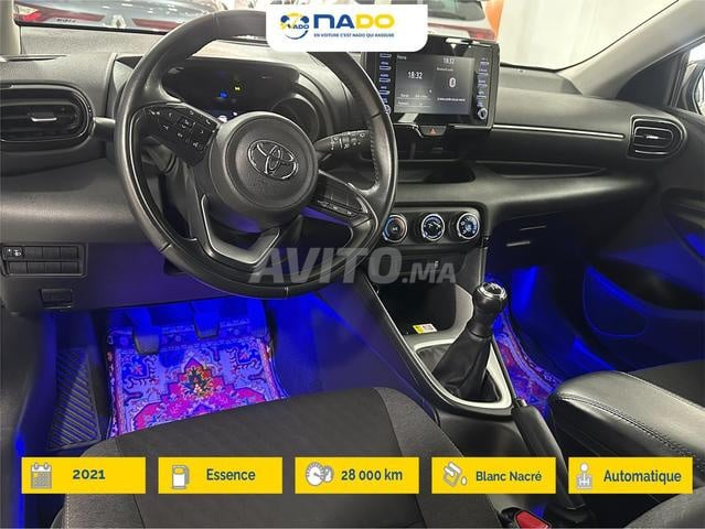 TOYOTA Yaris 1.0 VVT-i 71 Distinctive