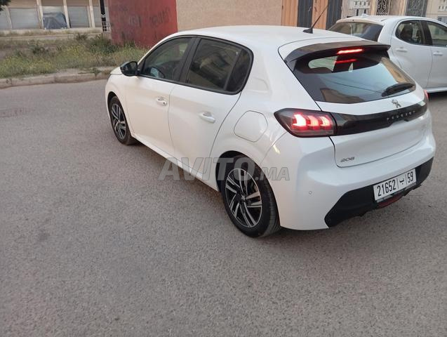 Peugeot 208 - 2