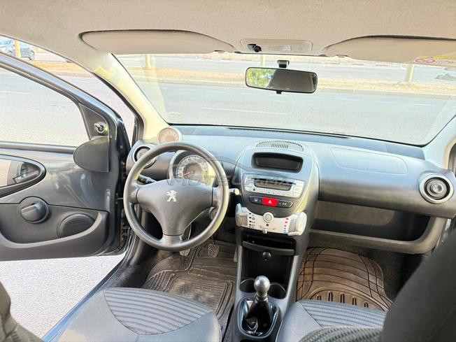 Peugeot 107 Essence Manuelle 2014 à Agadir
