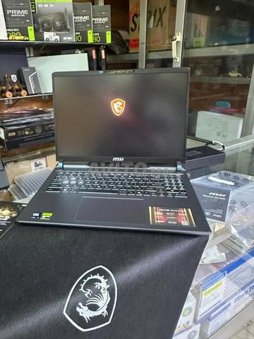 MSI Vector 16 HX AI U 9 275HX RTX 5070 Ti 32/1t