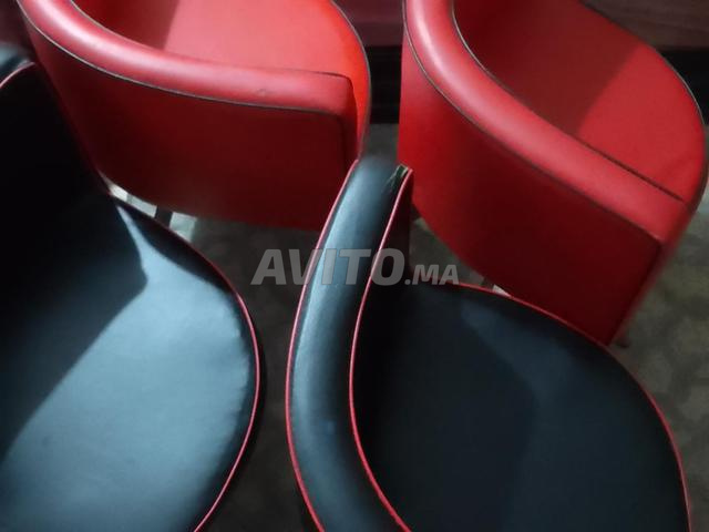 Table en verre 4 chaises et tapis - 2