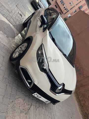 Renault Captur Diesel Manuelle 2015 à Marrakech - 2