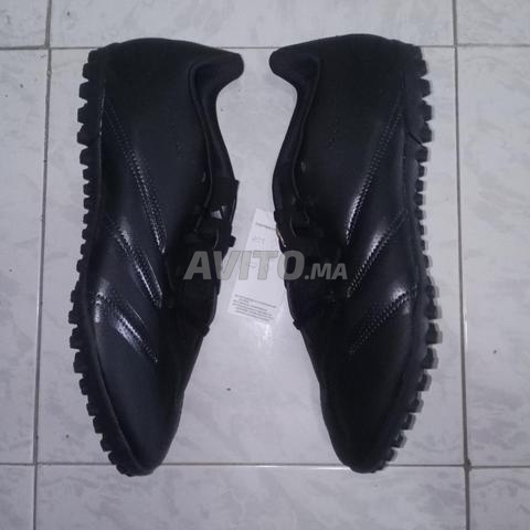 Chaussures de football originales neuves