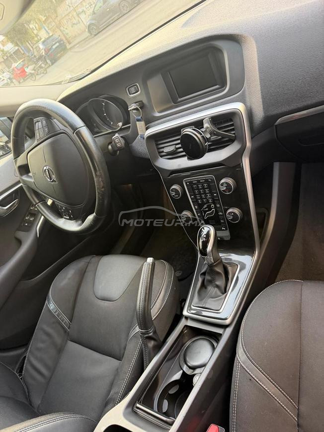 Volvo V40 Diesel Automatique 2018 à Casablanca