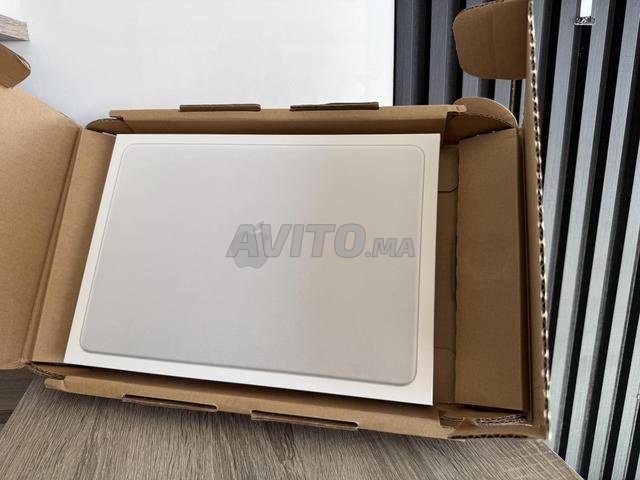 MACBOOK NEO NEUF 8RAM 256GB / MAGASIN