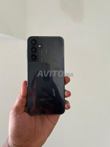 Samsung A16 128 Go, téléphone encore propre