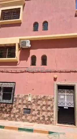 Belle maison à vendre Titrée, bien située.