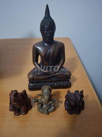 statuettes