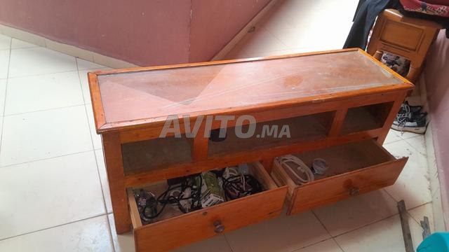 Table de salon, aspirateur, table en plastique à vendre - 2