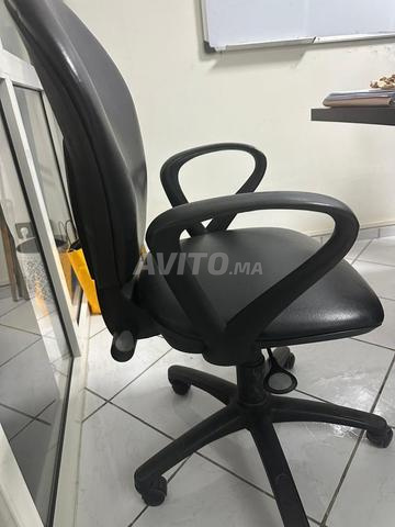 Chaises de Bureaux pivotantes - 2