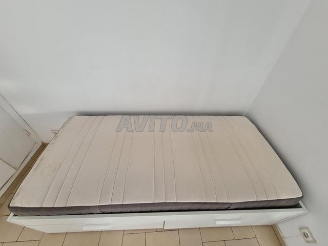 Lit IKEA avec matelas - 2
