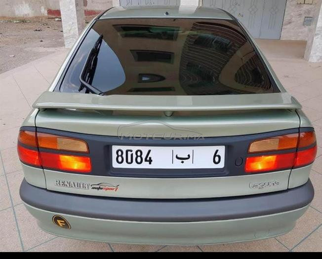 Renault Laguna Essence Manuelle 1994 à Nador