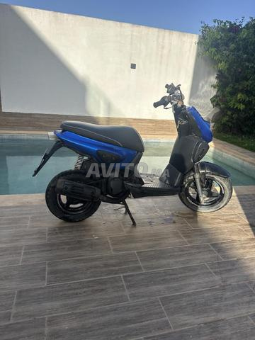 Moto stunt Yamaha - 2