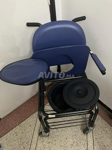 Chaise de douche et armoire médicale - 2