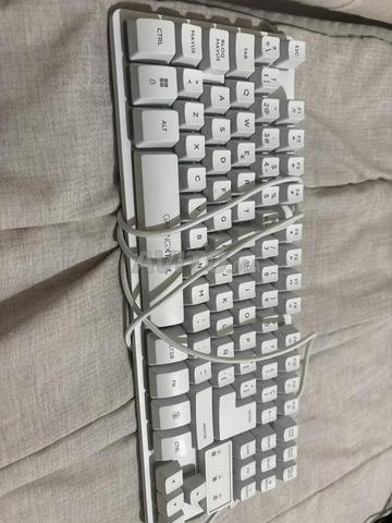 لوحة مفاتيح جديدة بـ RGB أبيض - 2